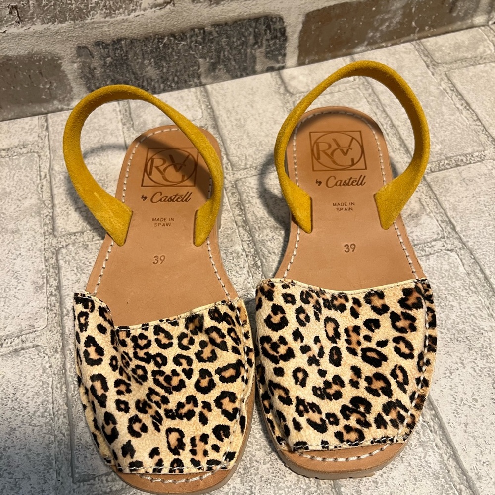 Castell leopard Slingback Sandals SZ 39 Made in Spain